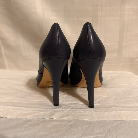 Julie Lopez Heels - Picture 7 of 8